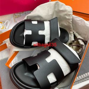 Chypre Leather Sandals Summer Slippers Slide Slip On Flat 2024 Summer New Second Uncle Slippers Apricot Slippers Wearing Mens and Womens Same have logo HB6F0O