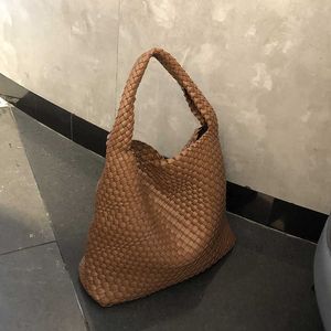 디자이너 Bottegs Arco Tote Venetas Bag Linyan Womens 2024 새로운 대용량 다목적 고급 수제 직물 싱글 어깨 핸드 포인 어머니