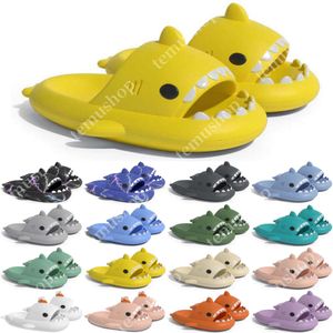 Gratis fraktdesigner Shark Slides Sandal Sandvar Sumpter för män Kvinnor Sandaler Slide Pantoufle Mules Men Women Tisters Trainers Flip Flops Sandles Color12