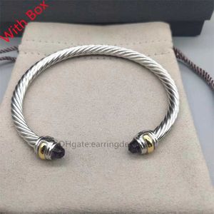 Lyxarmband Glänsande 5A Cubic Zirconia Bangles Kvinnlig SLIVER Färg Bröllopsfest manschettarmband för kvinnor