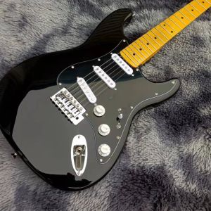 GUTARA 2022TOP Jakość FPST1013 Czarne kolor solidny korpus Czarny Pickguard Maple Fretboard 6 Strings Electric Guitar, Bezpłatna wysyłka