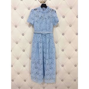 Zarif Kadın Elbiseleri Parti Giymek Üst düzey Ağır Endüstri Suda çözünür dantel çarpık yakalı kısa kollu mavi yeni Çin tarzı elbise bayan mavi moda elbise 7326