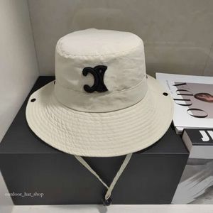 Celiene Becket New Mens Hat Designer Baseball Bucket Hats春と夏の手紙刺繍調整可能なマルチカラーソリッドメン女性ヒップホップ863