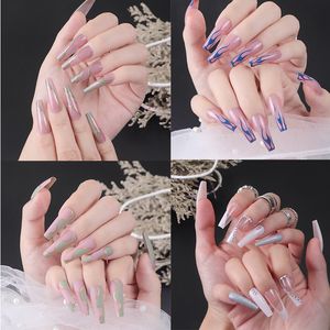 Unghie finte rettangolari 24 / set, adatte per una bella sposa con cuore bianco Unghie finte francesi con punta piccola Kit di prodotti per nail art in stile europeo e americano