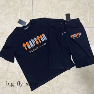 メンズTシャツトラプスターTシャツTheTigerトラックスーツレター刺繍半袖英国ドリルロンドンシャツとショートパンツセットセントラルCEE同じスタイルスポーツウェア966