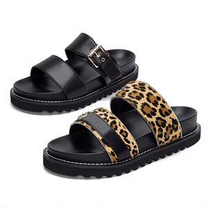 Designer Slide Sandals Kvinnor äkta läder sandal toffel casual sko sommarstrand mulor kvinnan platt glider lyxiga flip flops tofflor designer skjutreglage sandal