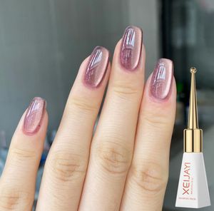 Lustre de lavanda: esmalte de gel UV/LED sofisticado, brilho metálico, acabamento durável e gracioso