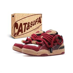 Cat and sofa Low top board shoes Dirty braid series man's woman Wine red