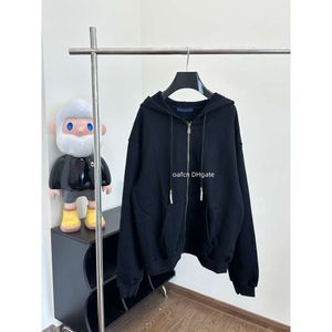 24SS Paris italienska herrkläder Designer Jacka Casual Street Fashion Pocket Warm Herr- och kvinnors par utomhusklänning Dragkedja Hoodie Herrarna Running Pants 1503