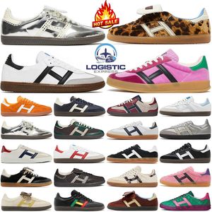 Originals Gazzelle Vegan Adv Scarpe da corsa con piattaforma uomo donna designer Nero Gomma rossa Rosa Velluto Verde Crema Blu uomo donna sneakers sportive scarpe da ginnastica all'ingrosso