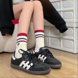 Designer shoes Sneakers Trainers White Core Black shoes new just released Black White Mens shoes size 36-44