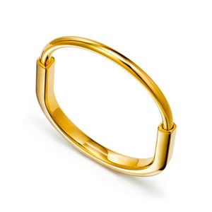 Marca de designer TFF Pulseira de aço inoxidável em forma de fivela de fivela de fivela para mulheres com design simples e elegante de design 18K VWK7