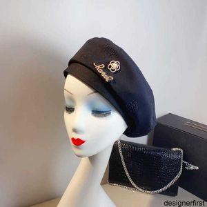 Projektantka wiosna kobiet i jesień prosta ośmioboczna kapelusz brytyjski wszechstronny malarz kapelusz elegancki trójwymiarowy diamentowy camellia berry hat c1uc qlqw