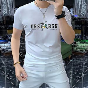 2024 Mens T Shirt Casual Estate Uomo Donna Tendenza Tees Lettere Lettera Hot Drill Classic Maniche corte Maglietta Top Luxury Men Hip Hop Abbigliamento di qualità Plus Size M-5XL