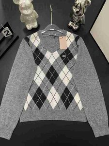 Kobiet Sweters Designer Designer damskie kolory stały kolor Letter Letter Wool Diamond Style Styl mody Lose High-end Top PQEM