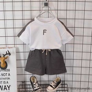 服セット0-5歳の男の子シンプルな韓国のファッションTシャツ +ベイビーサマーコットンショーツスーツ