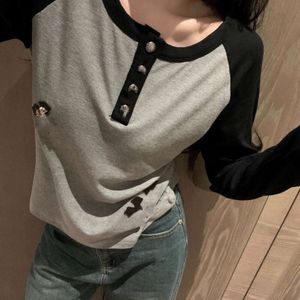 Felpa con cappuccio firmata all'inizio della primavera da donna di lusso con punto croce maglione a maniche lunghe girocollo maglioni pullover