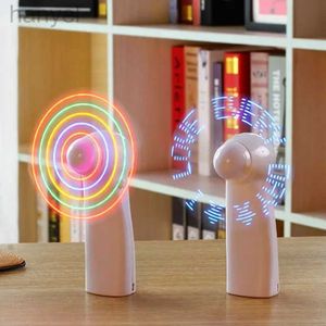 Electric Fans Mini Night Light Handheld Fan Electric Fan Portable Desktop Battery Mini Customizable Gift för att ge gästerna LED Rainbow Lights Fan 240316