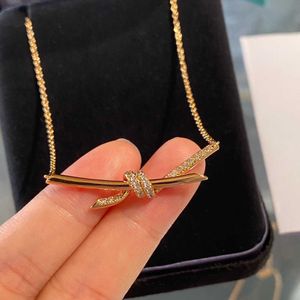Designer tiffay and co Knot New Necklace 925 Pure Silver Plated 18K Gold Cnc Hand Set Diamond Rose Lock Bone Chain High Version