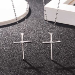 Designer Populära Tiffay och Co Womens halsband med Diamond S925 Sterling Silver Cross Pendant CLAVICLE Kedja