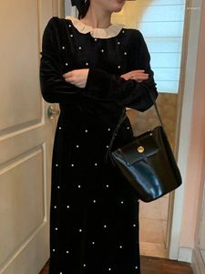 Sukienki swobodne w4m francuski styl vintage ciężki szwanie Perl Lace Black Velvet Drewniana sukienka na krawędzi ucha