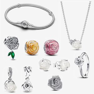 Neues Damen-Designer-Charm-Armband zum Selbermachen, passend für Pandoras, weiße Rose in voller Blüte, Colliers-Halskette, luxuriöser Ohrring-Ring mit Diamanten, Blumen-Armband, Schmuck, Muttergeschenk