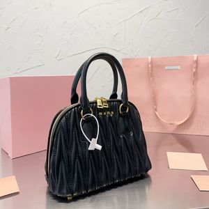 2024 고품질 방랑자 디자이너 가방 Pochette Shouder Bag 방황 Matelasse Arcadie 주름 토트 백 SAC Luxe Crossbody Handle Bag Cluth Fashion Women Bag