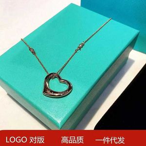 Tasarımcı S925 Gümüş Basit İmza Aşk Kolyesi 18K Gül Altın Gravürlü İçi Boş Kalp Sevgililer Günü Hediye El15