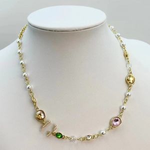 Дизайнерские ожерелья Ожерелья с подвесками для женщин с буквой Ожерелье из бисера Роскошные женские модельеры Подарок ювелирных изделий