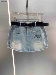 Vestidos de grife Mulheres saia plissada marca jeans curto vestido moda triângulo logotipo verão mulher férias sexy shorts jeans mini saias mulheres roupas de viagem 15 de março