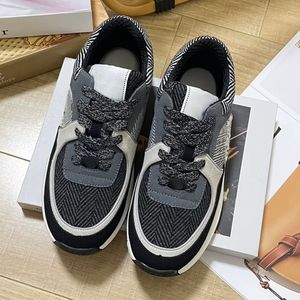 New Type Of Alphabet Printed Casual Shoes Luxurious Customized Alphabet Printed Upper Lining Comfortable and Soft Classic Genuine Leather Outsole Flat Heel Shoes