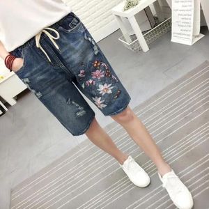 Women's Shorts Summer Women Floral Embroidery Knee Length Denim High Waist Jeans Pantalones Cortos P941