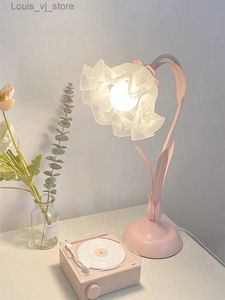 Table Lamps Korean Romantic Bedside Flower Table Lamp Nordic Atmosphere Childrens and Girls Bedroom Desk Light Bedside E27 Decorative Lamp YQ240316