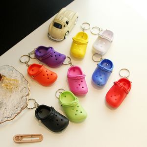Creative Mini Tisters Keychain Pendant Summer Hole Shoes Ryggsäck Bilkedjor smycken beroende i bulk