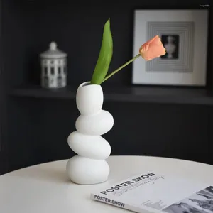 Vaser Creative Ceramic Vase Light Luxury Oregelbunden formad Pebble Home Decoration vardagsrum Blomma Arrangemang foajé