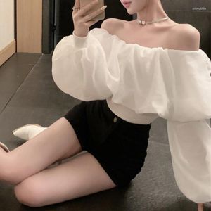 女性用Tシャツ韓国のオフショルダープリーツセクシーなスリムな長袖Tシャツ女性2024スプリングハイストリートソリッドカラーカジュアルカジュアルカジュアルトップ