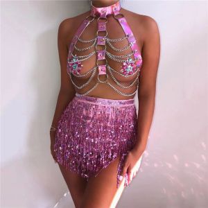 Klänningar bling våt utseende hologram paljetter kläder ihåliga länk kedja choker toppar långa tofs bandage kjolar sexiga damer party två bit set