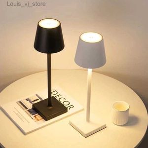 Bordslampor LED -skrivbordslampa Bar Restaurang Ambiance Wireless Table Lamps Study Office Ljus Vattentät peklampa med USB -laddning YQ240316