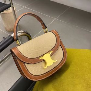 Retro Women's Versatile Evening Bag Fashion Letter Metal Decoration Leather Sewn Handheld Crossbody Messenger Bag Show Party Wedding Flip Buckle Cute Style with Box