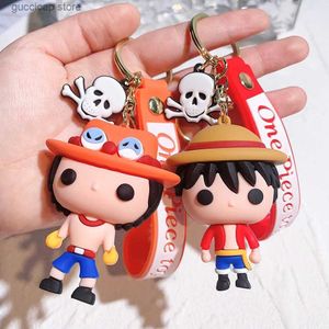 Keychains Lanyards PVC Keychain Unisex Cartoon Anime ONE PIECE Luffy Doll Fashion Student Bag Pendant Cute Style MenS Birthday Gift Key Ring Y240316