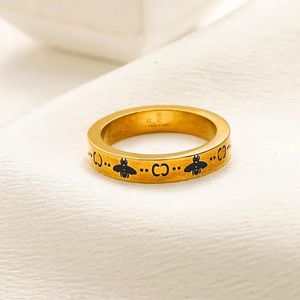 Designer Brand Gold Plated New Love Wedding Classic Style Women's Par Ring Högkvalitativa smycken med låda