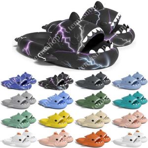 Gratis fraktdesigner Shark One Slides Sandal Sliders för män Kvinnor Gai Pantoufle Mules Män kvinnor tofflor tränare flip flops Sandles Color46