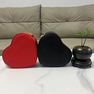 Borsa a tracolla di lusso con motivo a lettera di tendenza per ragazze Borse a forma di cuore Mini borse a tracolla carine da donna Borse nuove firmate in pelle Pu da donna