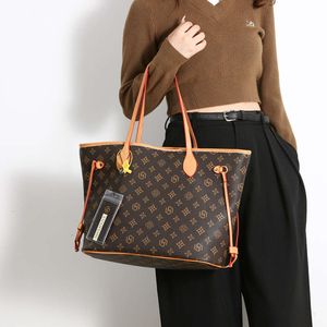 Kaufen Sie Factory Wholesale Advanced Womens Bag 2024 New Fashion Handbag Vielseitige große Kapazität Shoulder Classic Shopping