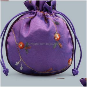 Jewelry Pouches, Bags Jewelry Packaging Display 11X13Cm Dstring Bags Women Girl Storage Chinese Silk Embroidery Bracelet Pendant Neckl Dhqu9