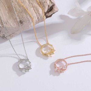 Designer Tiffay och Co Di Jia Necklace Boutique Jewelry Valentines Day Gift Fashion Flower Ring Pendant Design Sense
