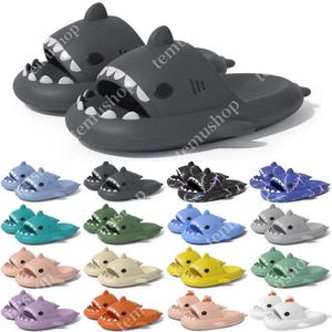 Darmowa wysyłka projektant slajdów Shark Supper Slipper For Men Sandals Sandals Slide Pantoufle Muls Men Men Mens Woman Kapcieczki