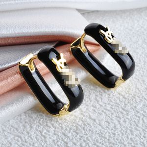 Fashion drip niche wind Joker luxury earrings simple earrings high sense exquisite earrings ear clips.