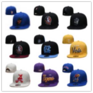 2024 All Team Fan's USA College Baseball Justerbar Notre Dame Fighting Irish Hat On Field Mix Order Storlek Stängd platt Bill Bas Ball Snapback Caps Bone Chapeau A0