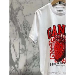 Kvinnors T-skjortor Strawberry Letter Print Tees Shirt Woman Clothes O-Neck Kort ärm Tshirt Toppar Kvinnlig mode Chic Cotton T-shirt Summer 256